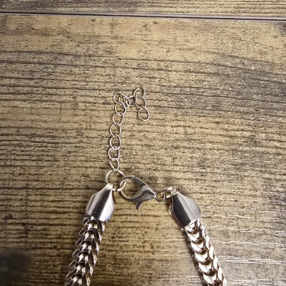 thick goldtone adjustable bracelet - Picture 2 of 4